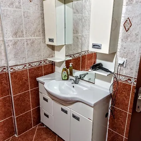 Apartament Fethiye Merkezde Ferah Ve Balkonlu 2+1 Daire *